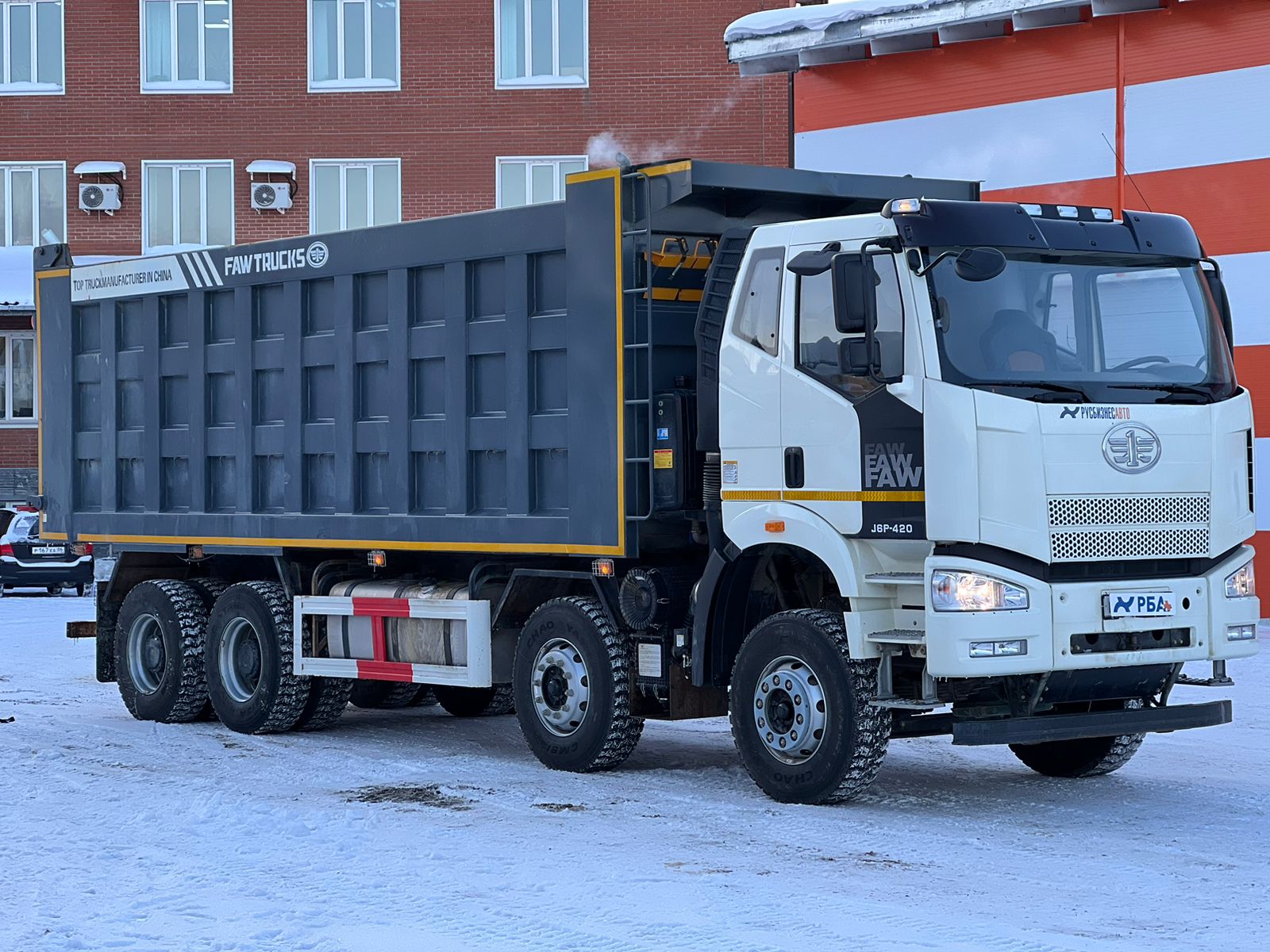 Самосвал FAW J6 (8х4) б/у (2022 г., 28 183 км)(6763)