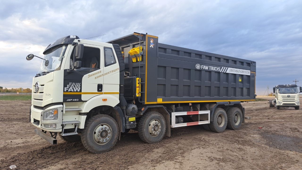 FAW Самосвал J6P NEW 8х4 c П-образным кузовом 34м3