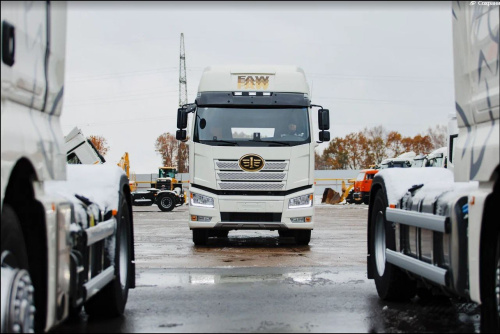 FAW J6P тягач 4х2 FAW J6P тягач 4х2