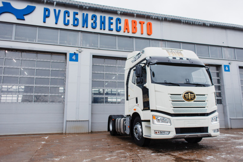 FAW J6P тягач 4х2 FAW J6P тягач 4х2