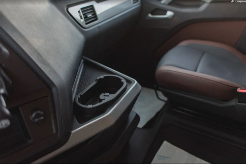 FAW J7 тягач 6х4 FAW J7 тягач 6х4