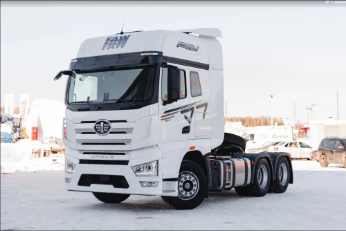 FAW J7 тягач 6х4 FAW J7 тягач 6х4