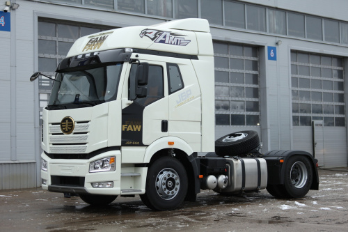 FAW J6P тягач 4х2 FAW J6P тягач 4х2